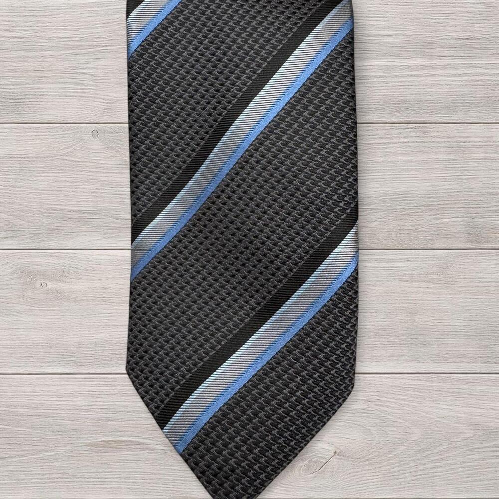 JZ‎ Richards 100% Silk Tie Gray Blue Striped Made USA